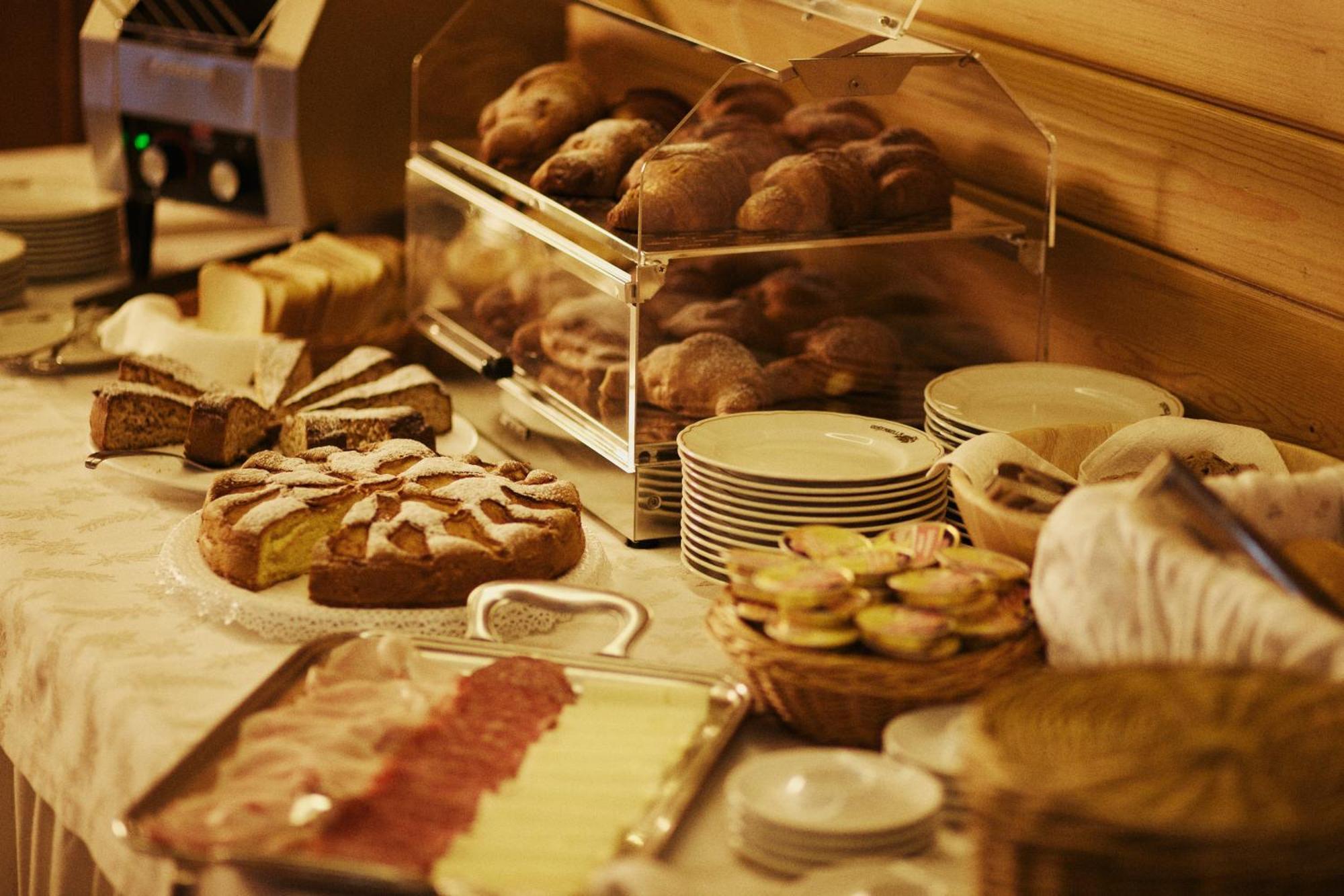 Hotel Costabella Passo San Pellegrino Ngoại thất bức ảnh